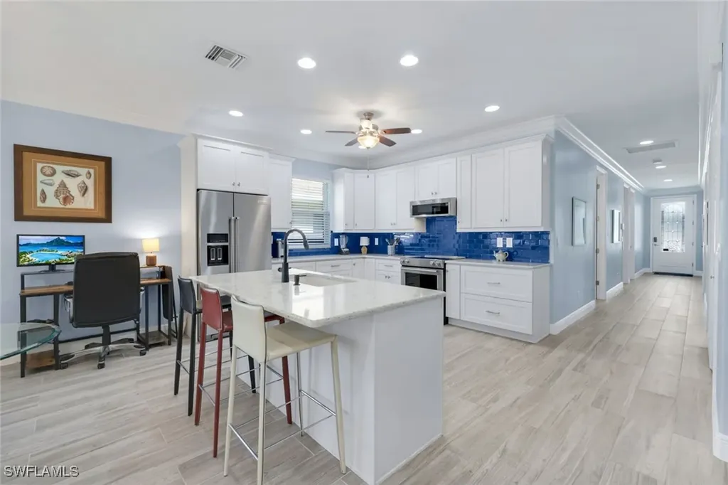 746 101st Avenue N Naples FL 34108