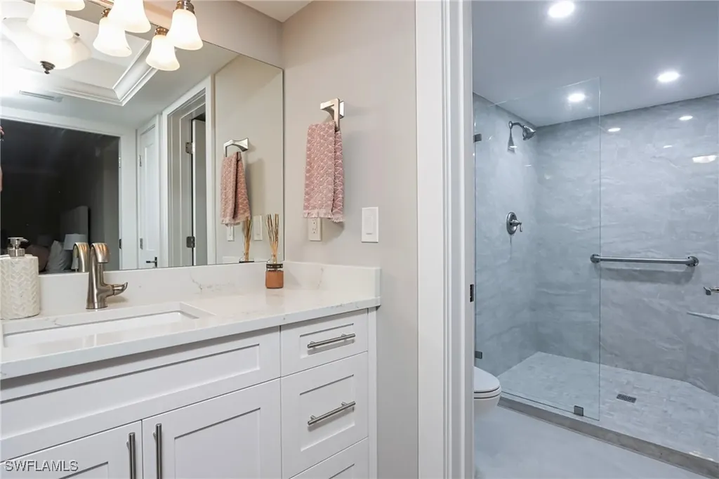 222 Harbour Drive Naples FL 34103