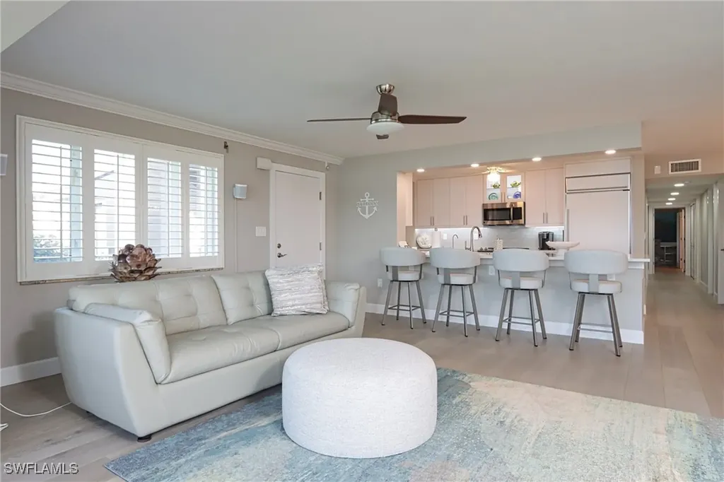 222 Harbour Drive Naples FL 34103