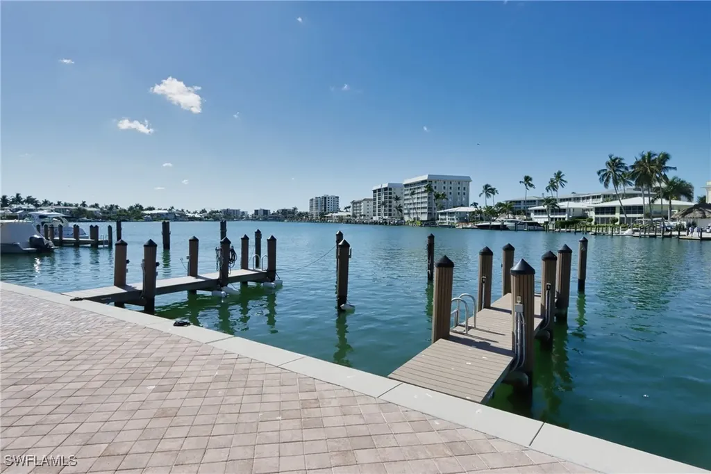 222 Harbour Drive Naples FL 34103