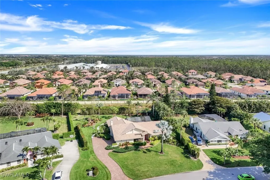 Naples FL, 1933 Empress Court