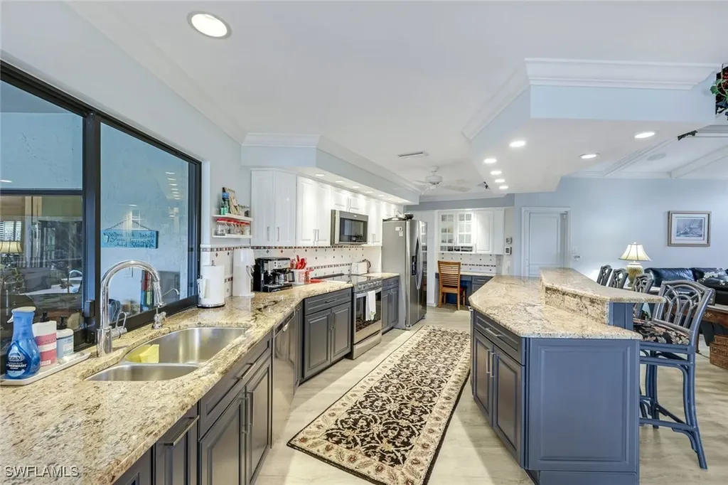 1933 Empress Court Naples FL 34110