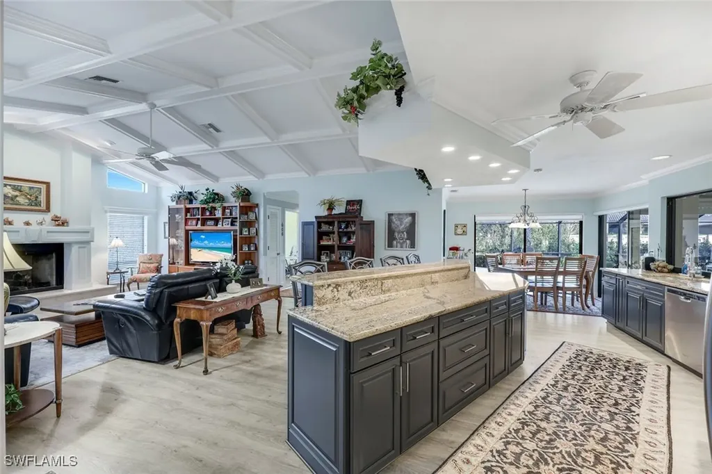 1933 Empress Court Naples FL 34110