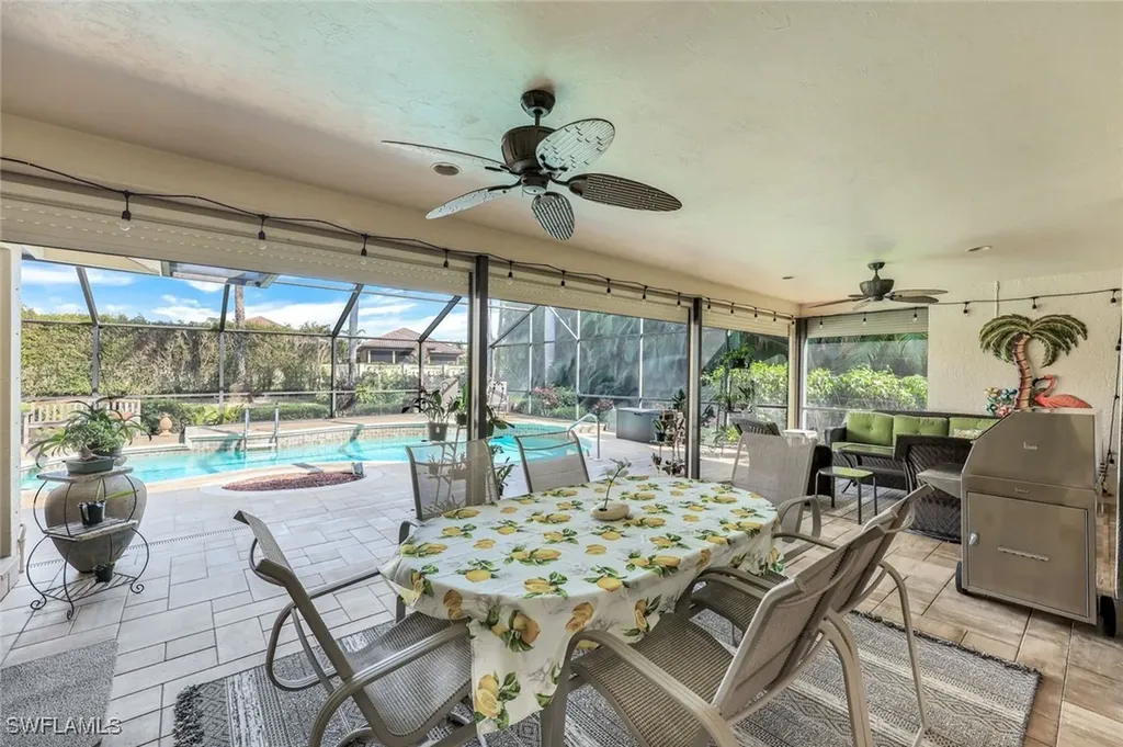 1933 Empress Court Naples FL 34110