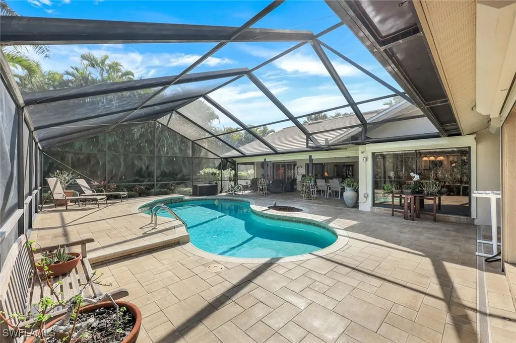 1933 Empress Court Naples FL 34110
