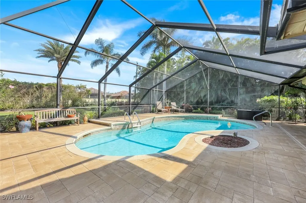 1933 Empress Court Naples FL 34110