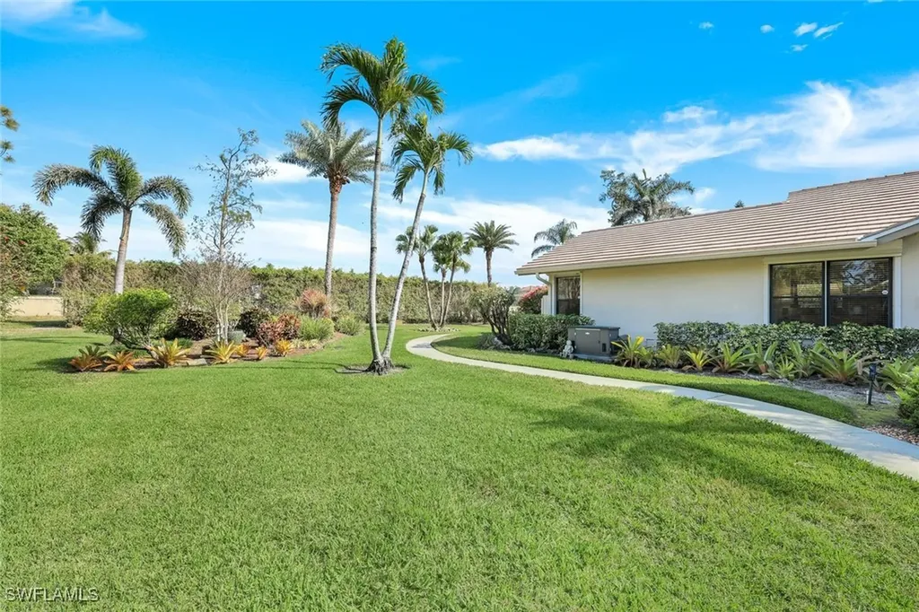 1933 Empress Court Naples FL 34110
