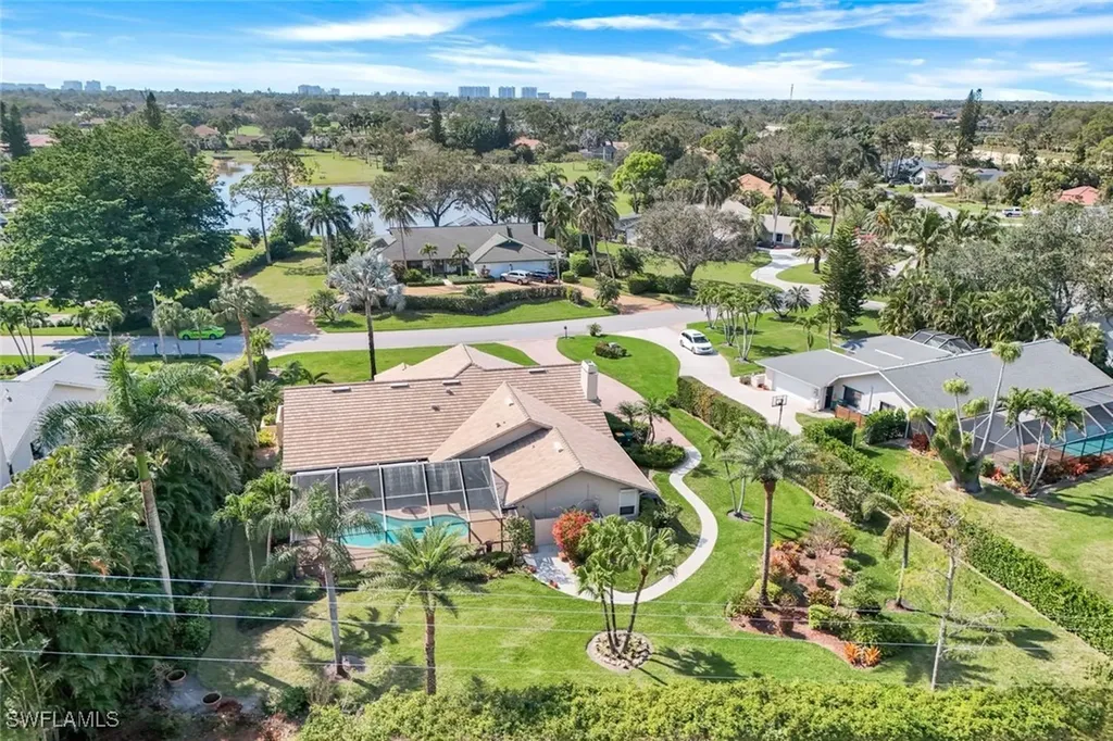1933 Empress Court Naples FL 34110
