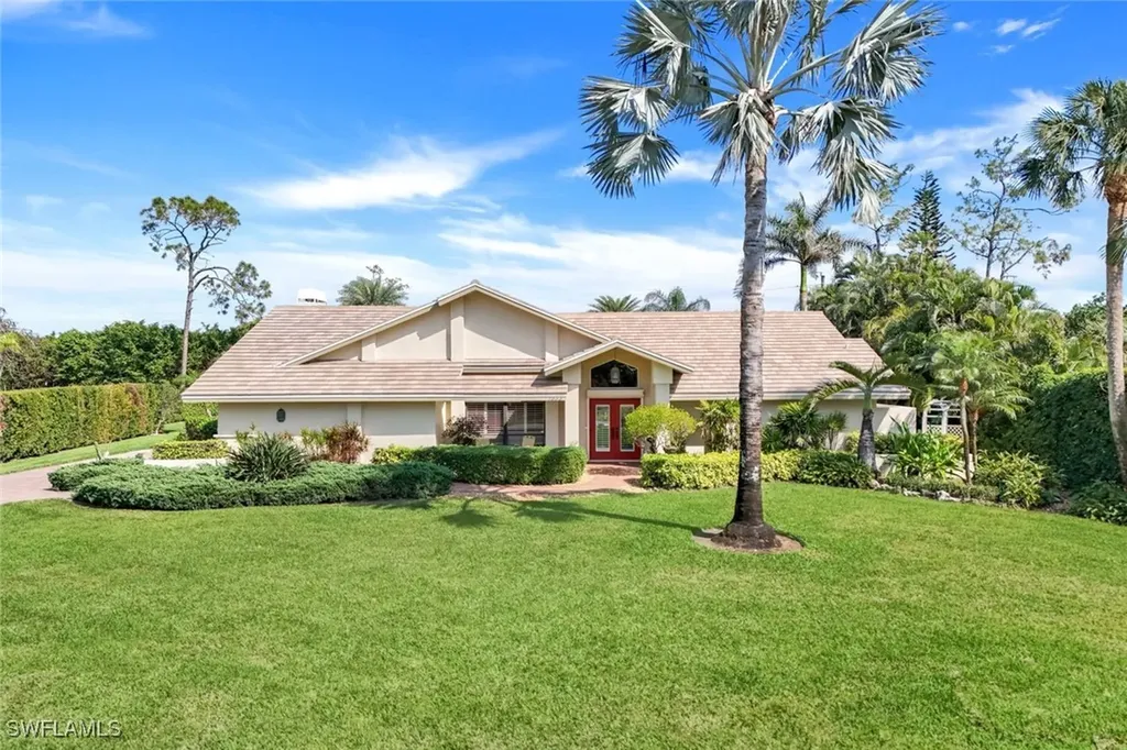 1933 Empress Court Naples FL 34110