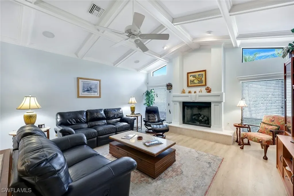 1933 Empress Court Naples FL 34110