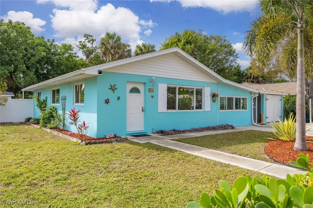 10690 Crockett Street Bonita Springs FL 34135