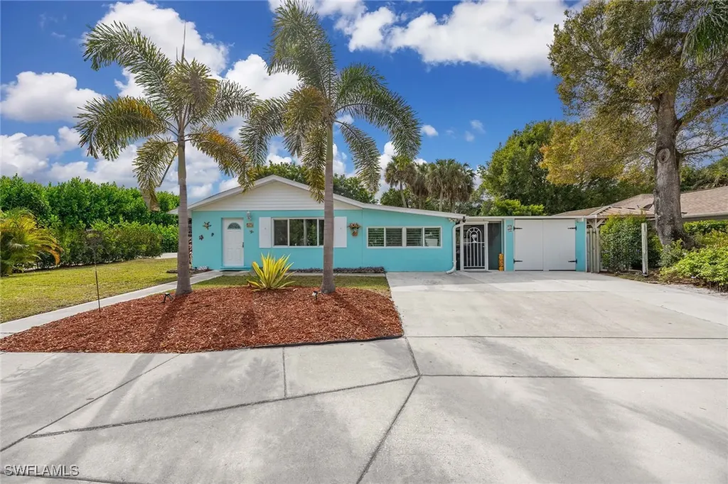 10690 Crockett Street Bonita Springs FL 34135