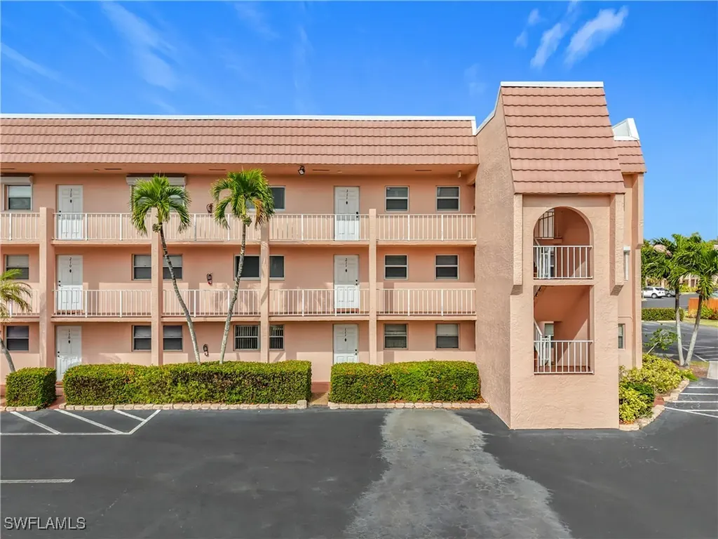 170 Turtle Lake Court Naples FL 34105