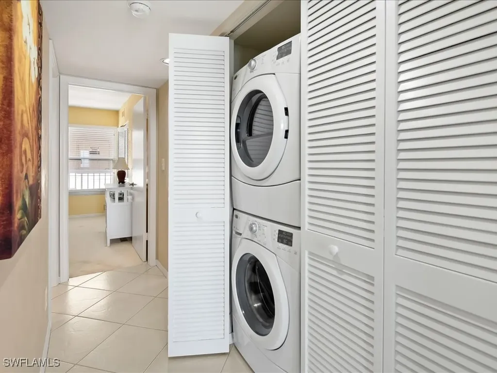 901 Collier Court Marco Island FL 34145