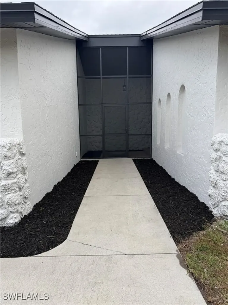 1819 SE 13th Terrace Cape Coral FL 33990