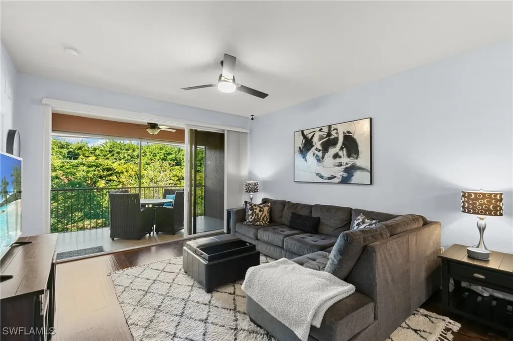 10021 Heather Lane Naples FL 34119