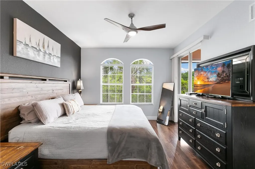 10021 Heather Lane Naples FL 34119