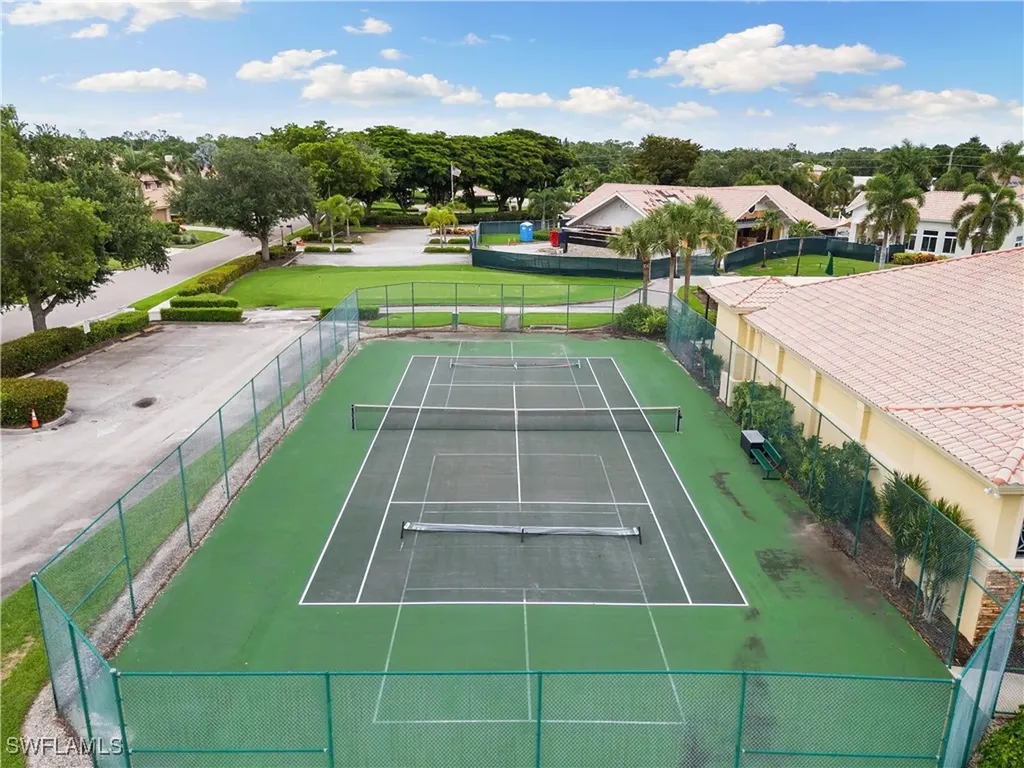 10021 Heather Lane Naples FL 34119