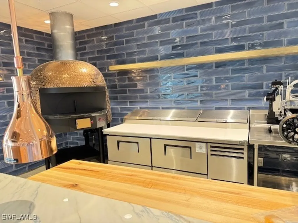 10021 Heather Lane Naples FL 34119