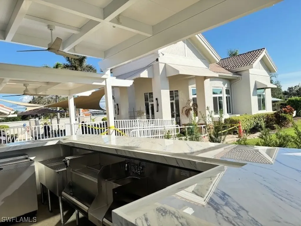 10021 Heather Lane Naples FL 34119