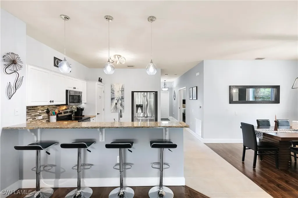 10021 Heather Lane Naples FL 34119