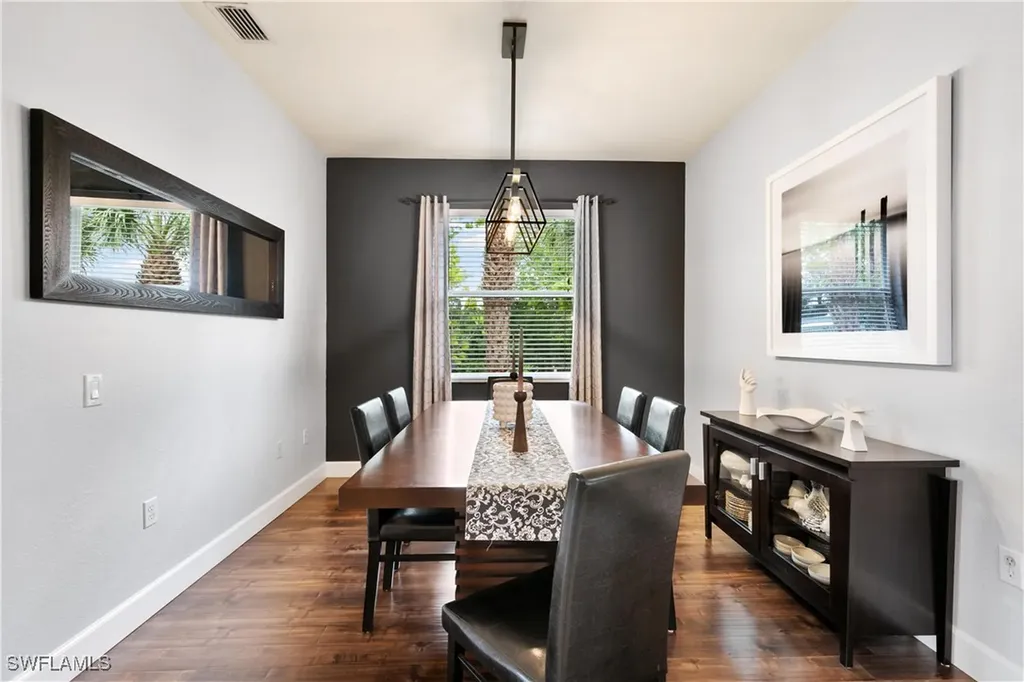 10021 Heather Lane Naples FL 34119