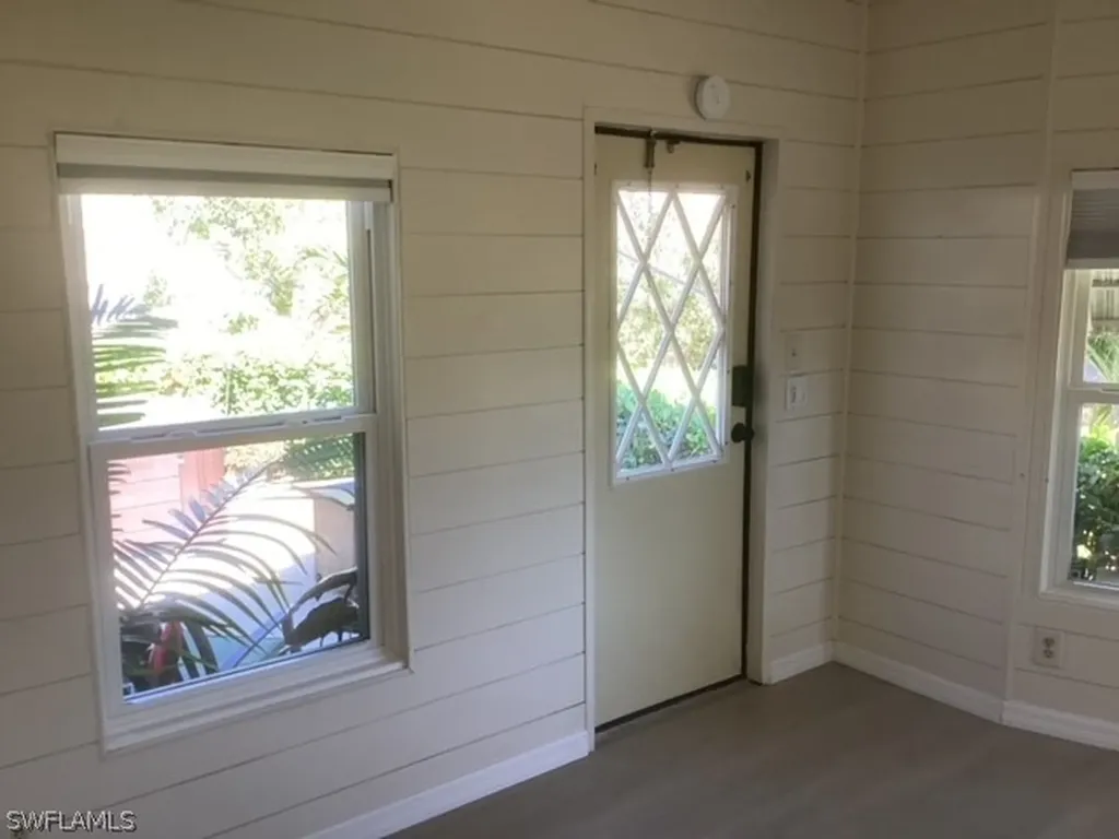 104 Belle Isle Circle Naples FL 34112