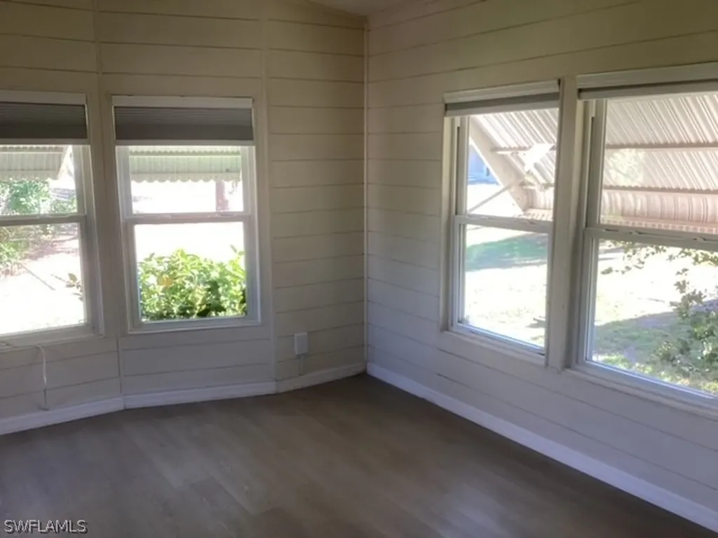 104 Belle Isle Circle Naples FL 34112