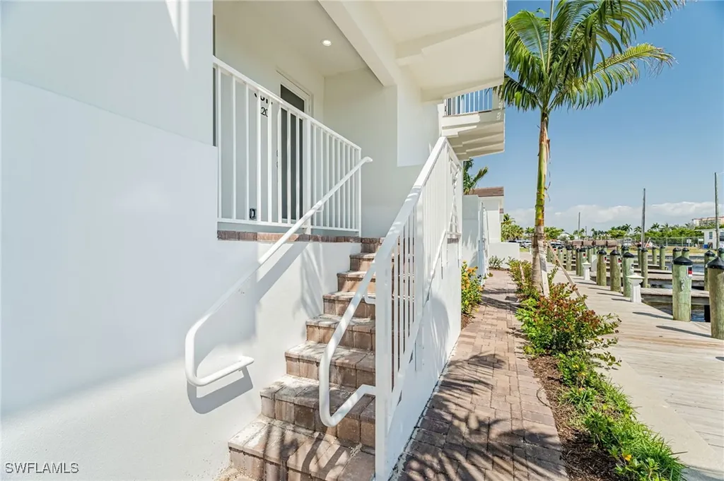 5816 Shell Cove Drive Cape Coral FL 33914