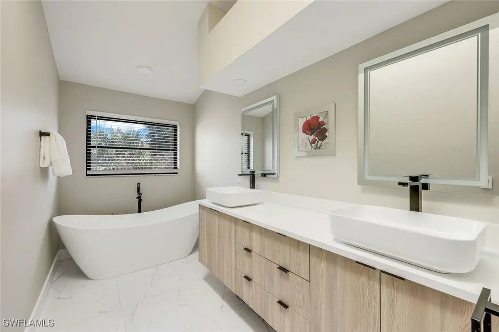 27106 Oakwood Lake Drive Bonita Springs FL 34134