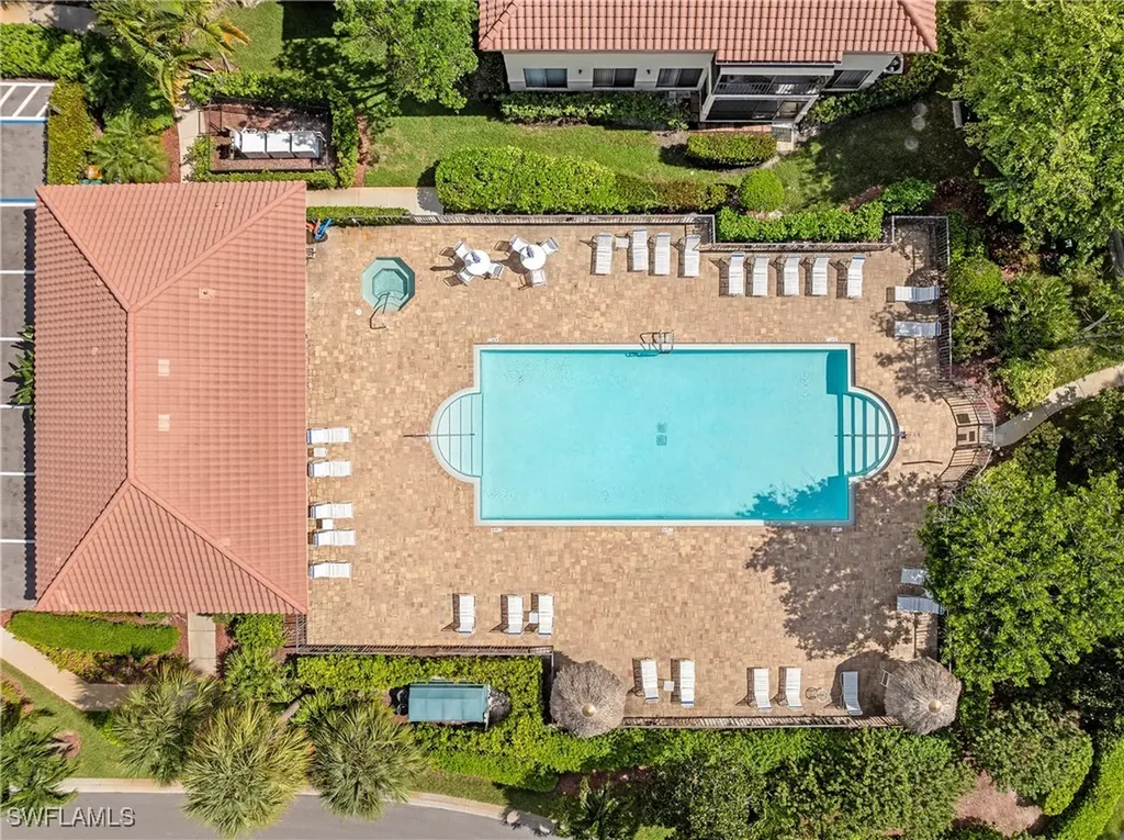 47 Bennington Drive Naples FL 34104