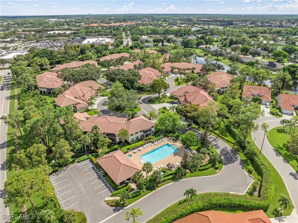 47 Bennington Drive Naples FL 34104