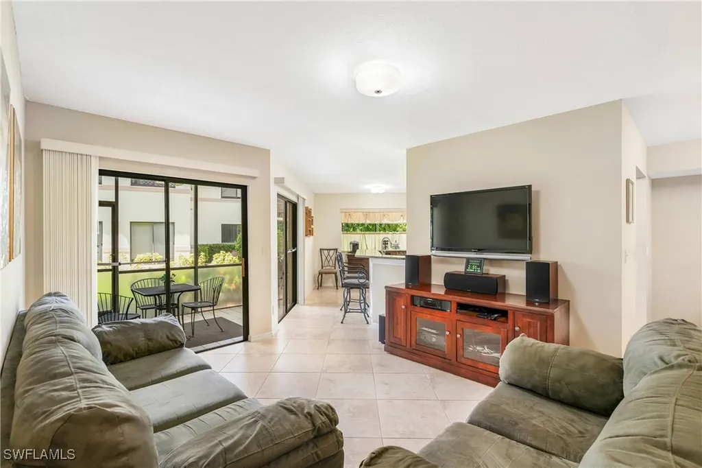47 Bennington Drive Naples FL 34104