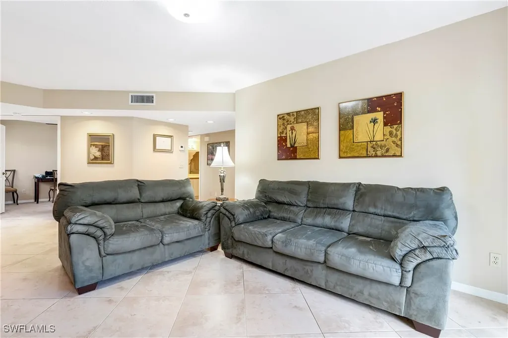47 Bennington Drive Naples FL 34104