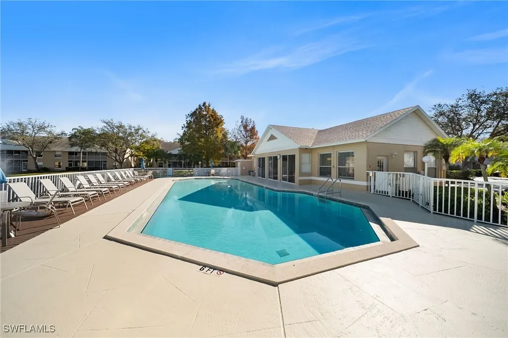 186 Pebble Shores Drive Naples FL 34110