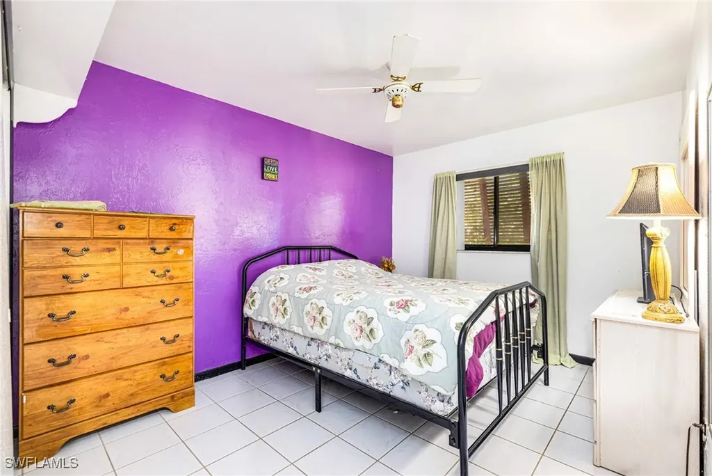 1219 SE 19th Terrace Cape Coral FL 33990