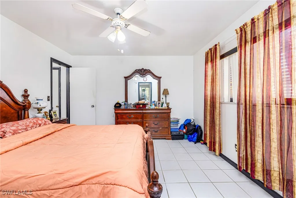 1219 SE 19th Terrace Cape Coral FL 33990