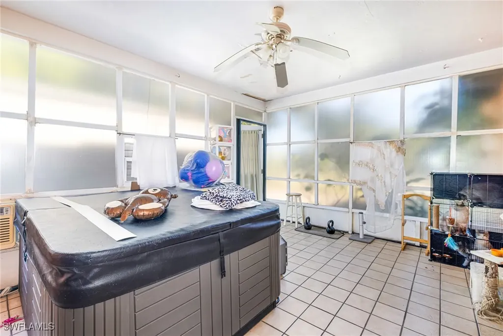 1219 SE 19th Terrace Cape Coral FL 33990