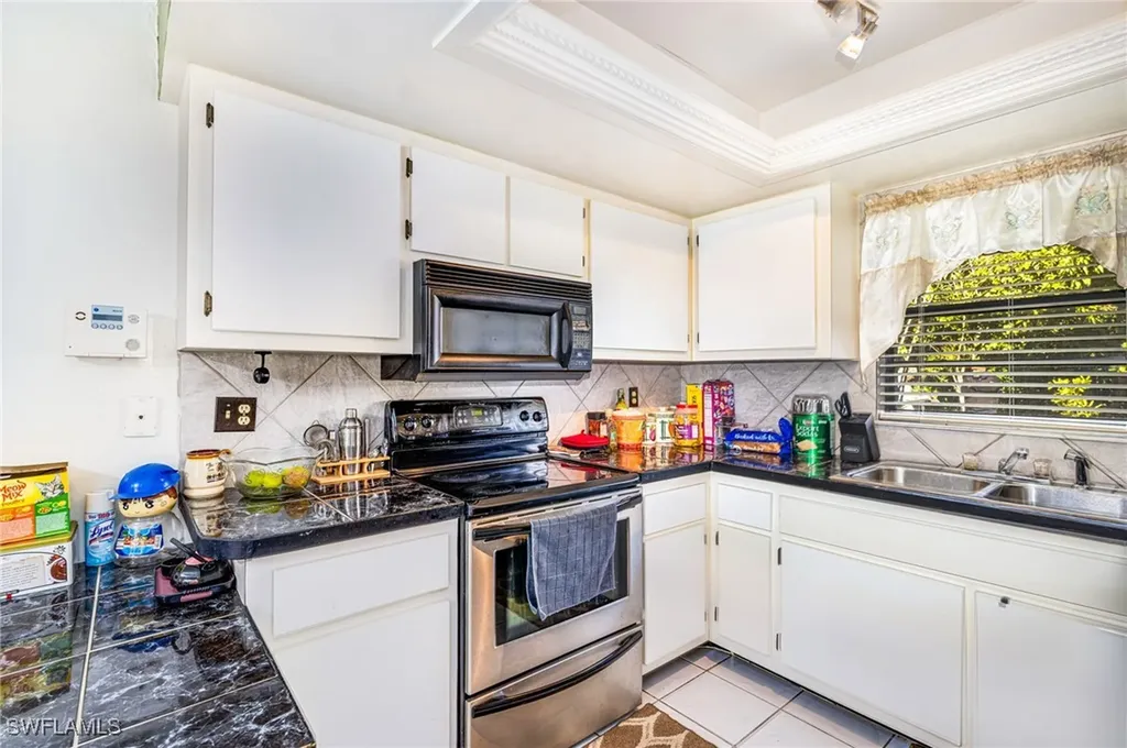 1219 SE 19th Terrace Cape Coral FL 33990
