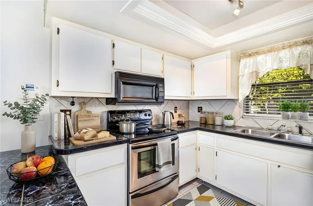 1219 SE 19th Terrace Cape Coral FL 33990
