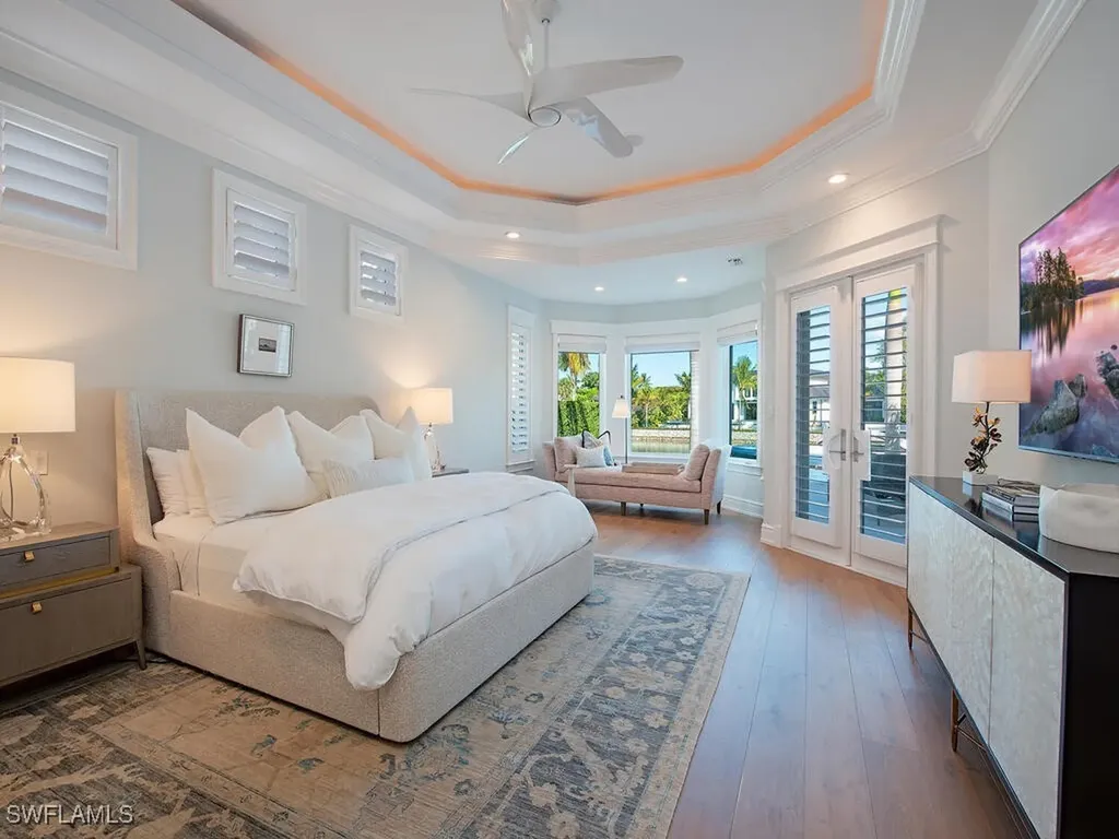 3243 Gin Lane Naples FL 34102