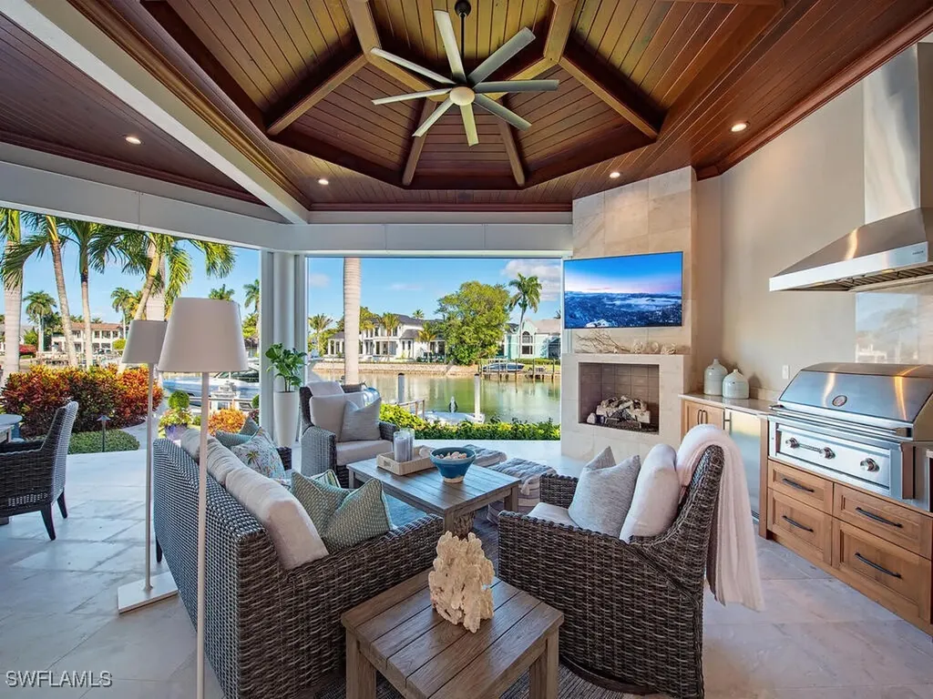 3243 Gin Lane Naples FL 34102