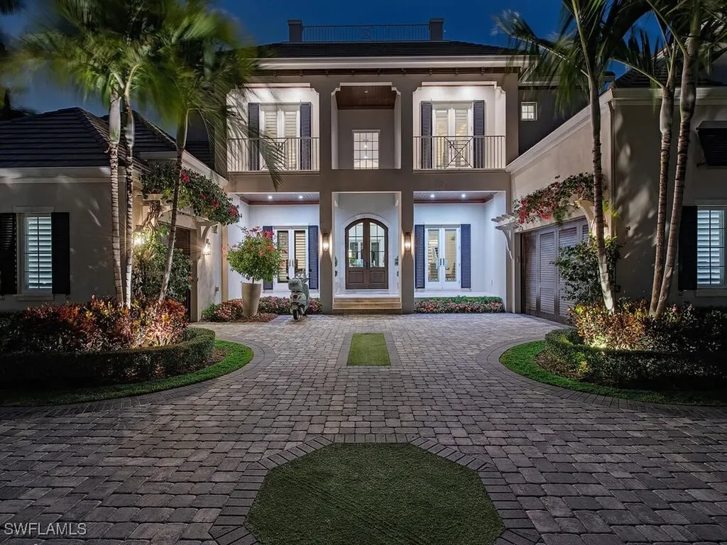 3243 Gin Lane Naples FL 34102