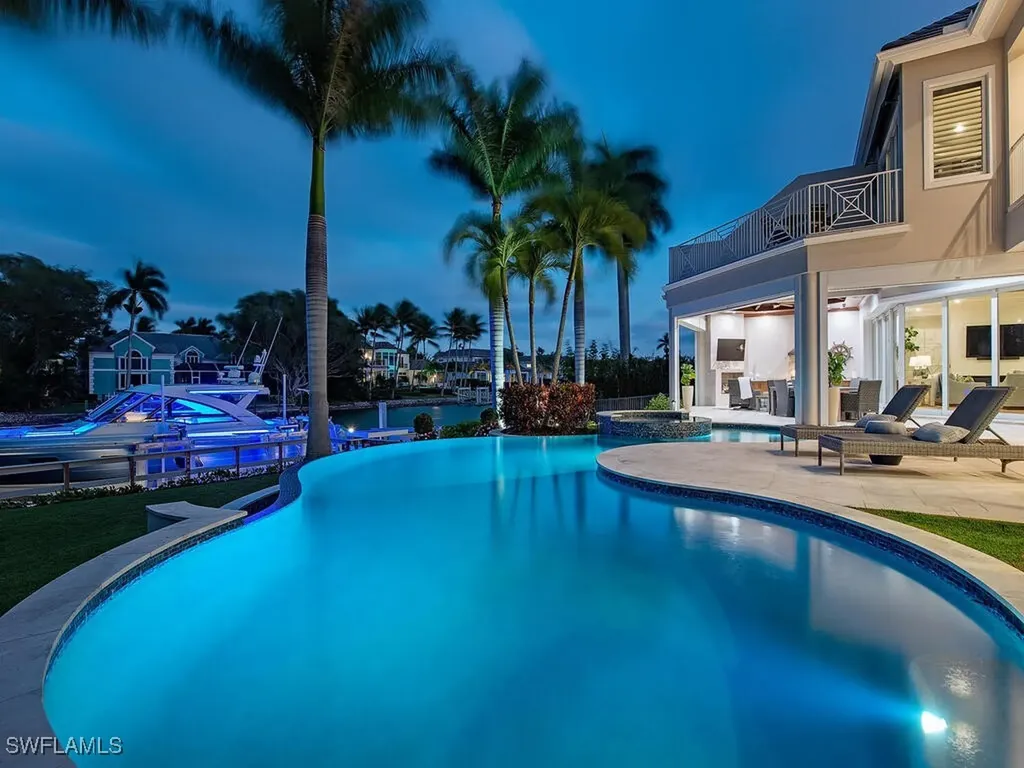 3243 Gin Lane Naples FL 34102