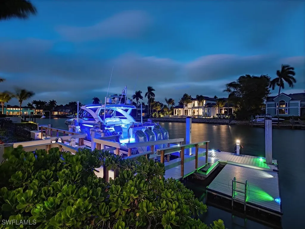 3243 Gin Lane Naples FL 34102