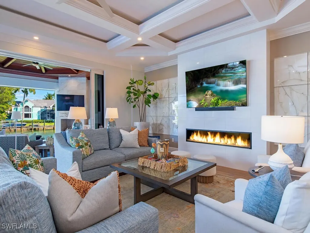 3243 Gin Lane Naples FL 34102