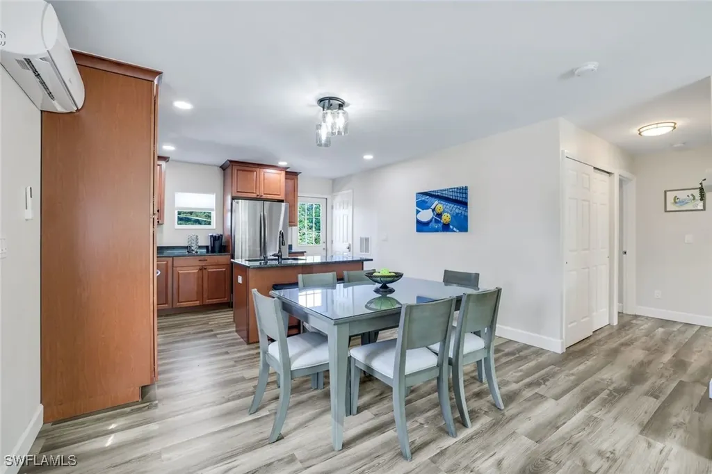3561 Thomasson Drive Naples FL 34112
