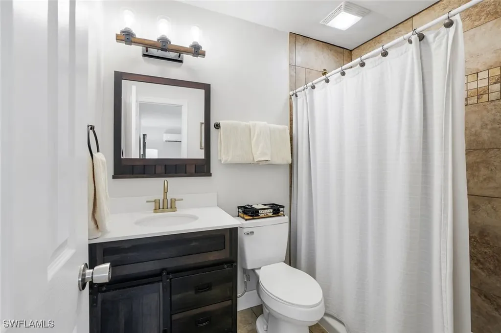 3561 Thomasson Drive Naples FL 34112