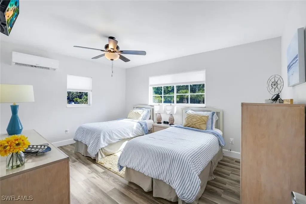 3561 Thomasson Drive Naples FL 34112