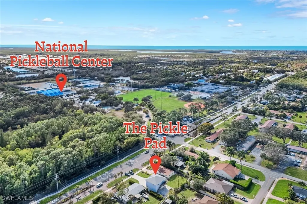 3561 Thomasson Drive Naples FL 34112